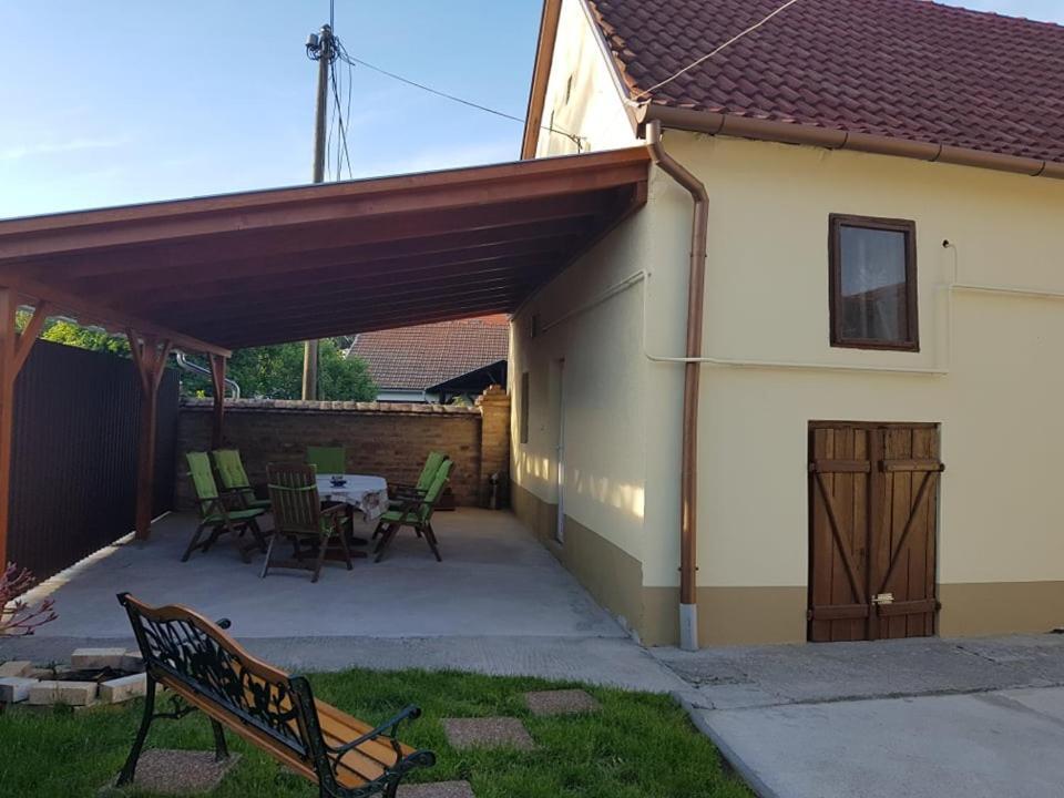 Dm Vendeghaz Villány Exterior photo